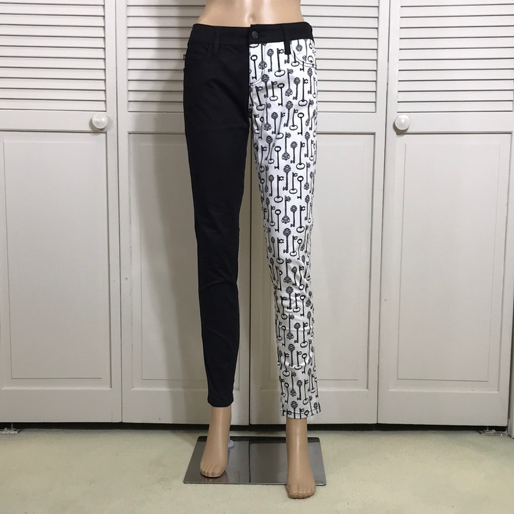 Royal Bones Skinny Jeans Black and White Key Print Size 26